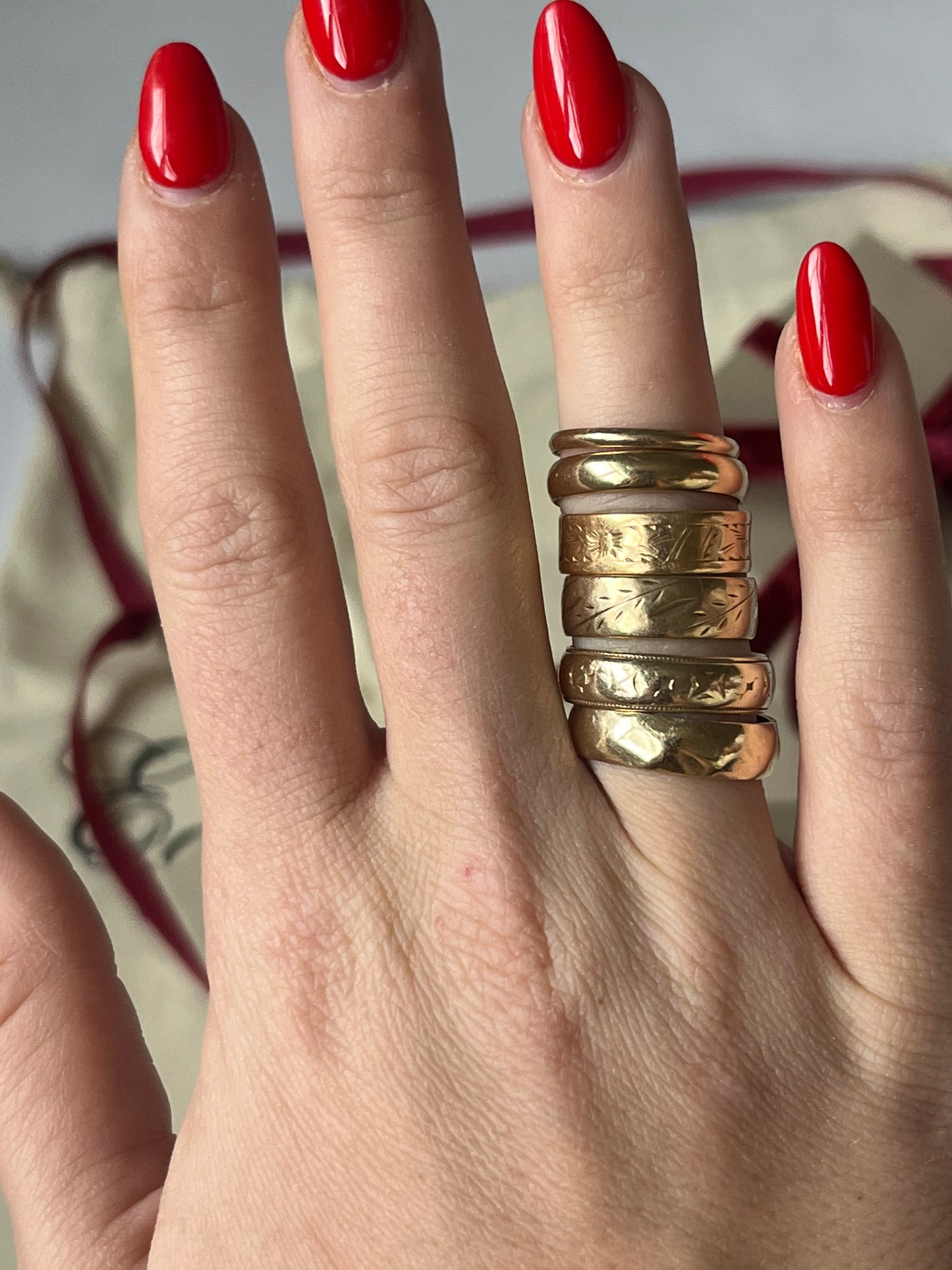 Vintage 14K Solid Gold Unique Band