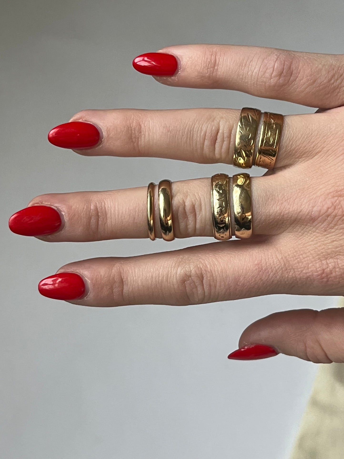 Vintage 14K Solid Gold Unique Band