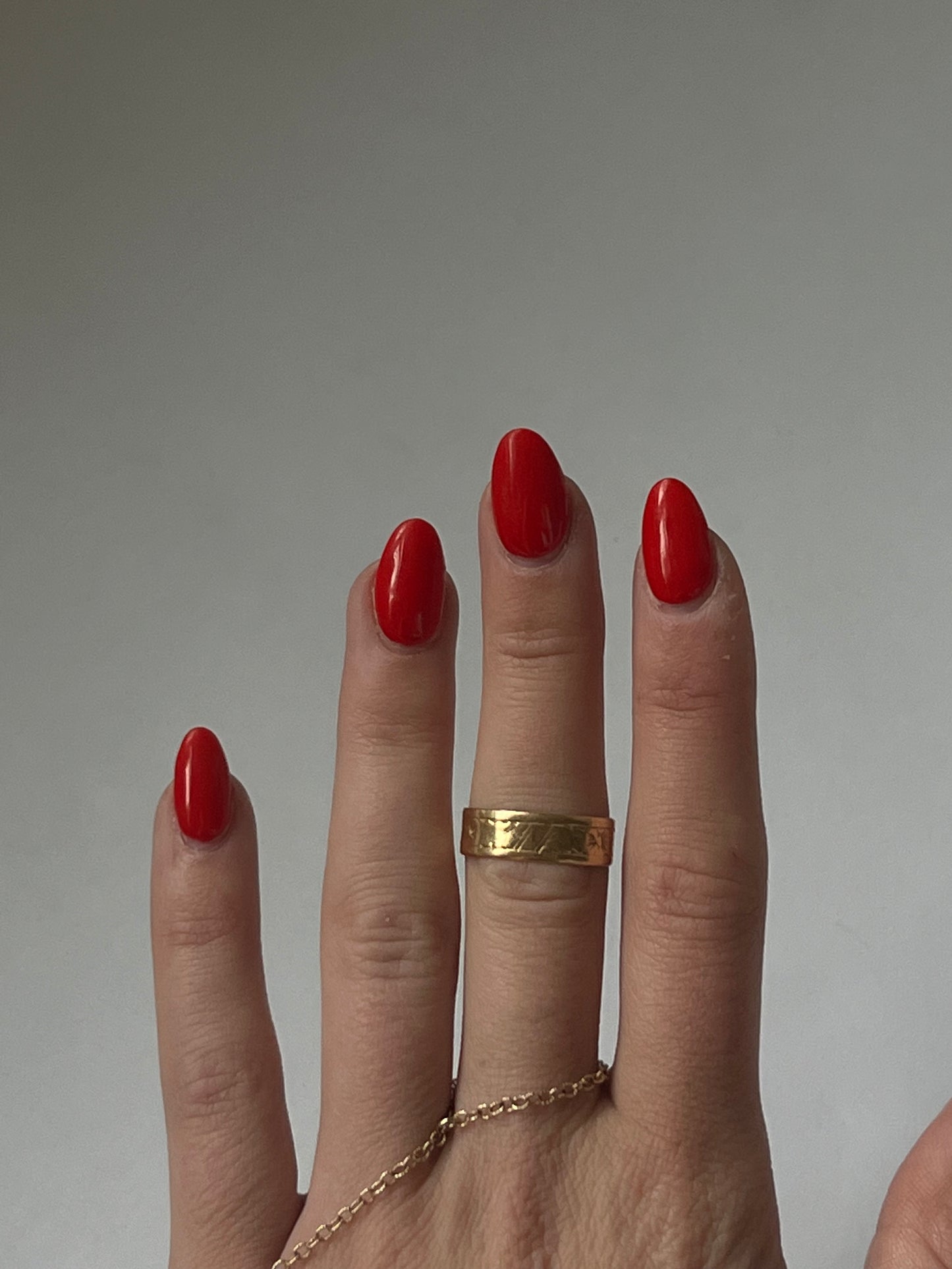 Vintage 18K Solid Gold Antique Band