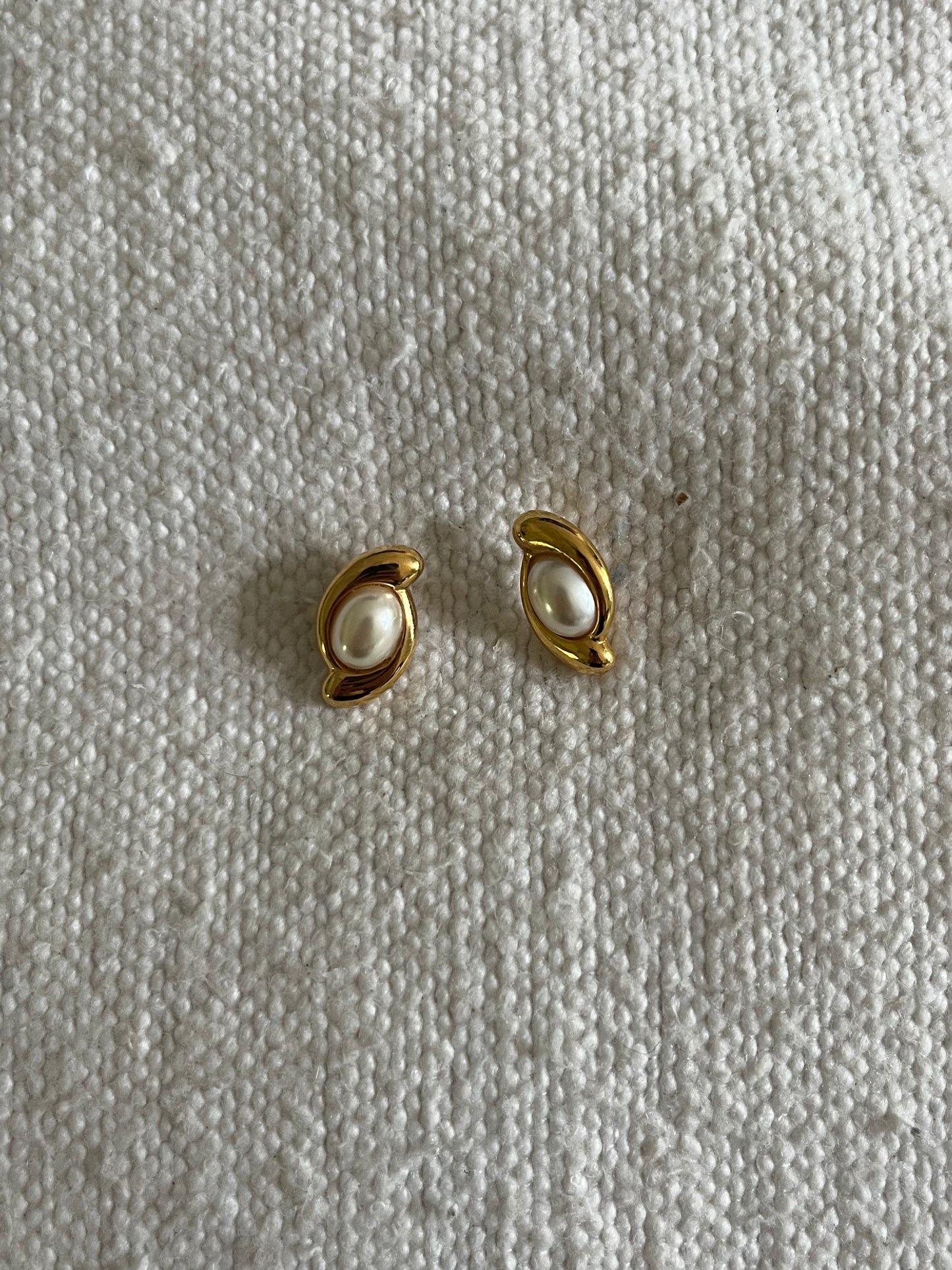 Vintage Pearl Studs
