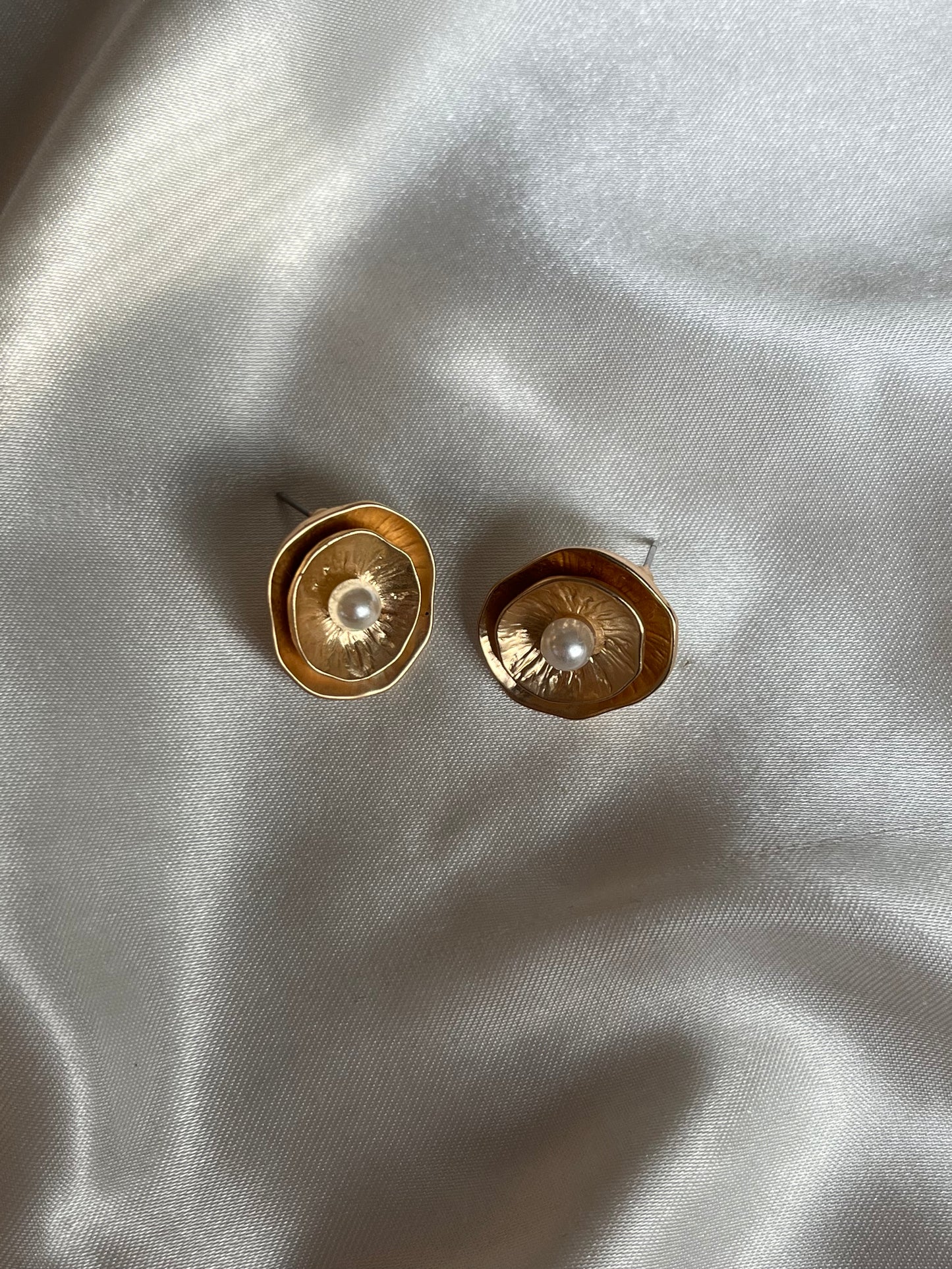 Vintage Flower Stud with Pearl center