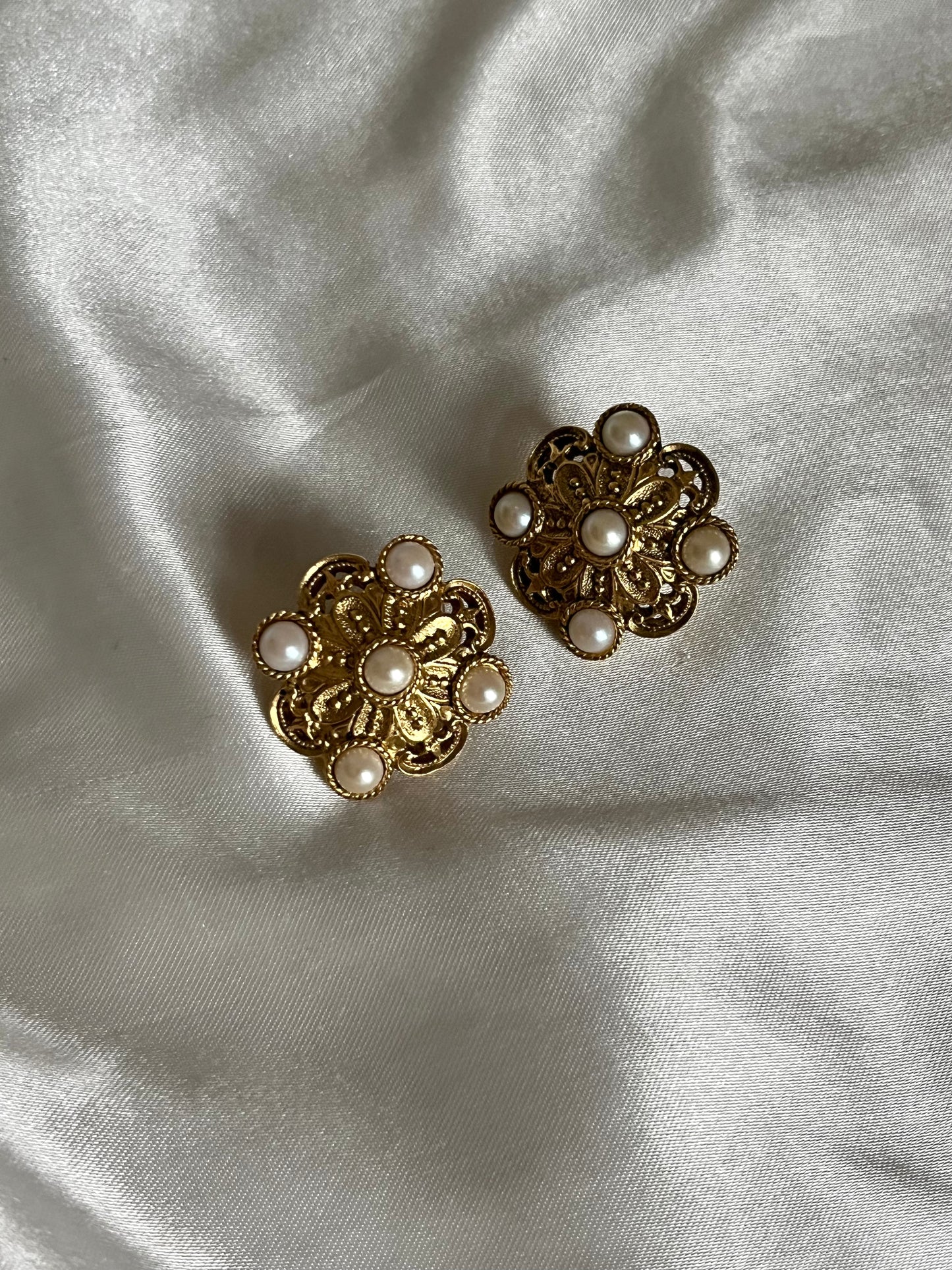 Vintage 1928 Gold Pearl Chunky Earring
